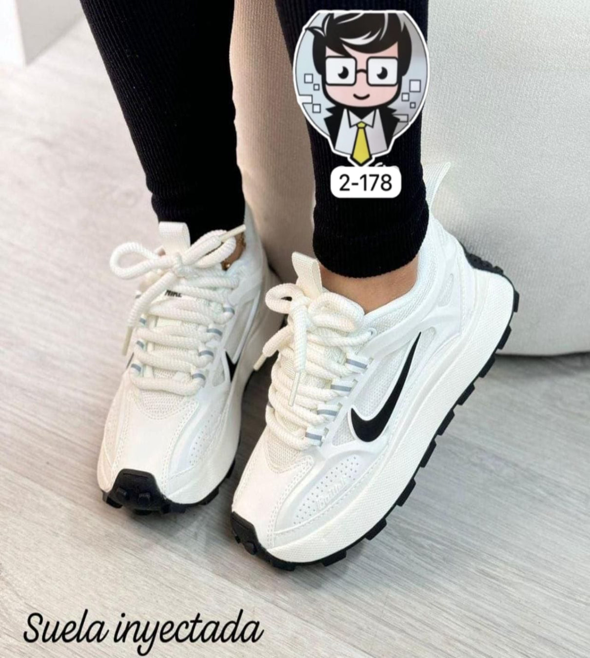 Bellos Nike Bailleli Blanco Negro