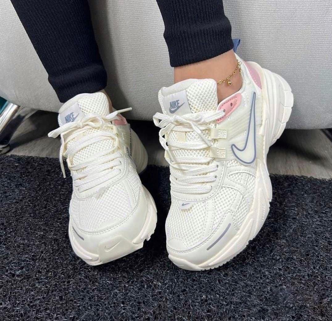Nike Caucho