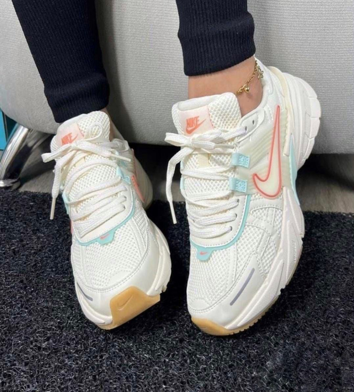 Nike Caucho