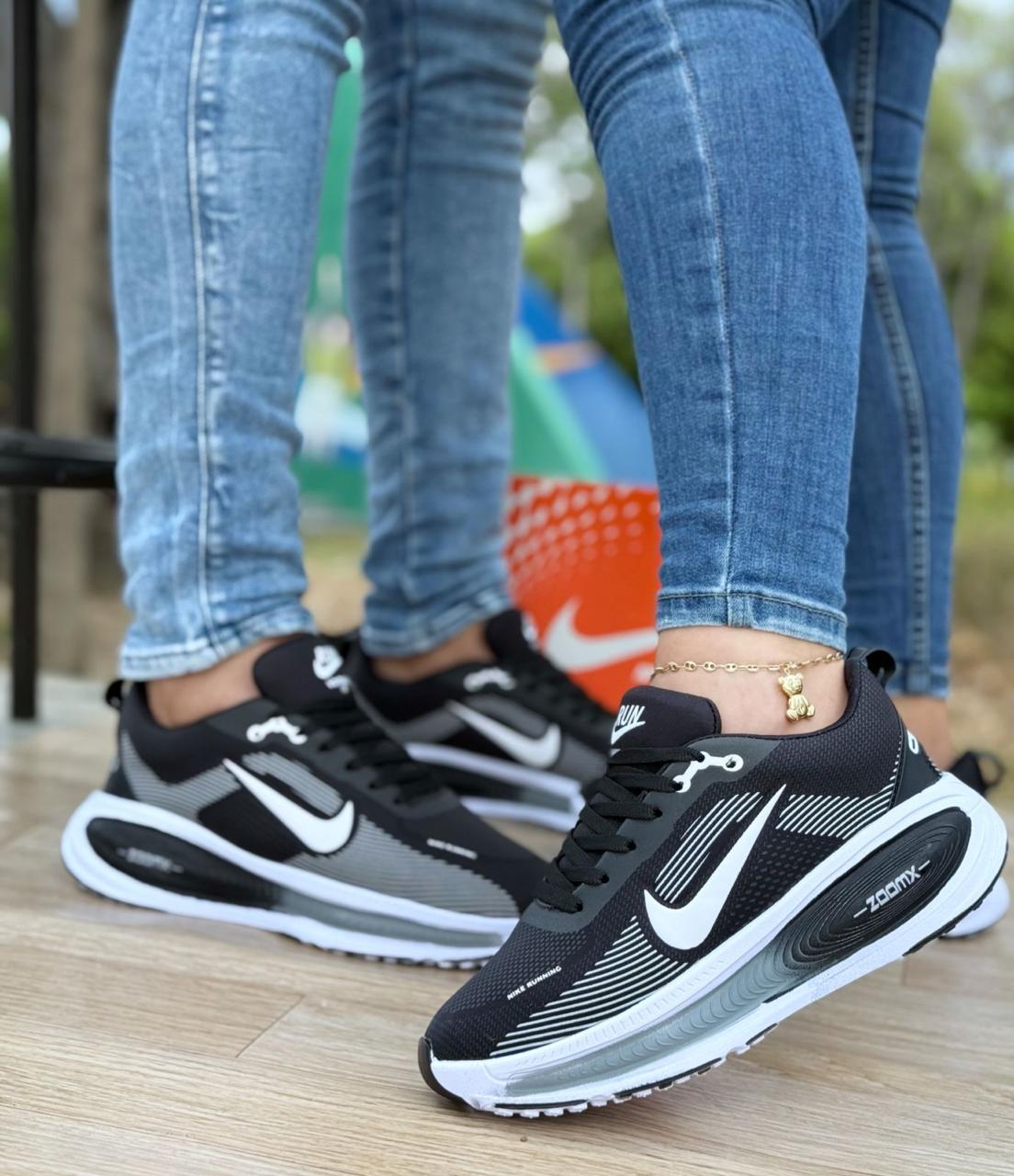 Tenis Nike